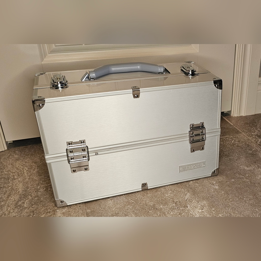 [Arbonne] Metal Makeup Case/Organizer